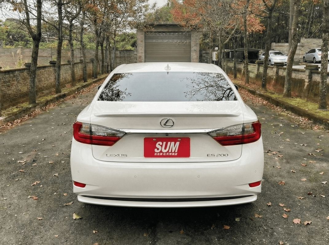 LEXUS ES200 圖 11