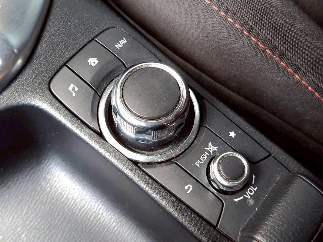 MAZDA MAZDA 2 圖 12