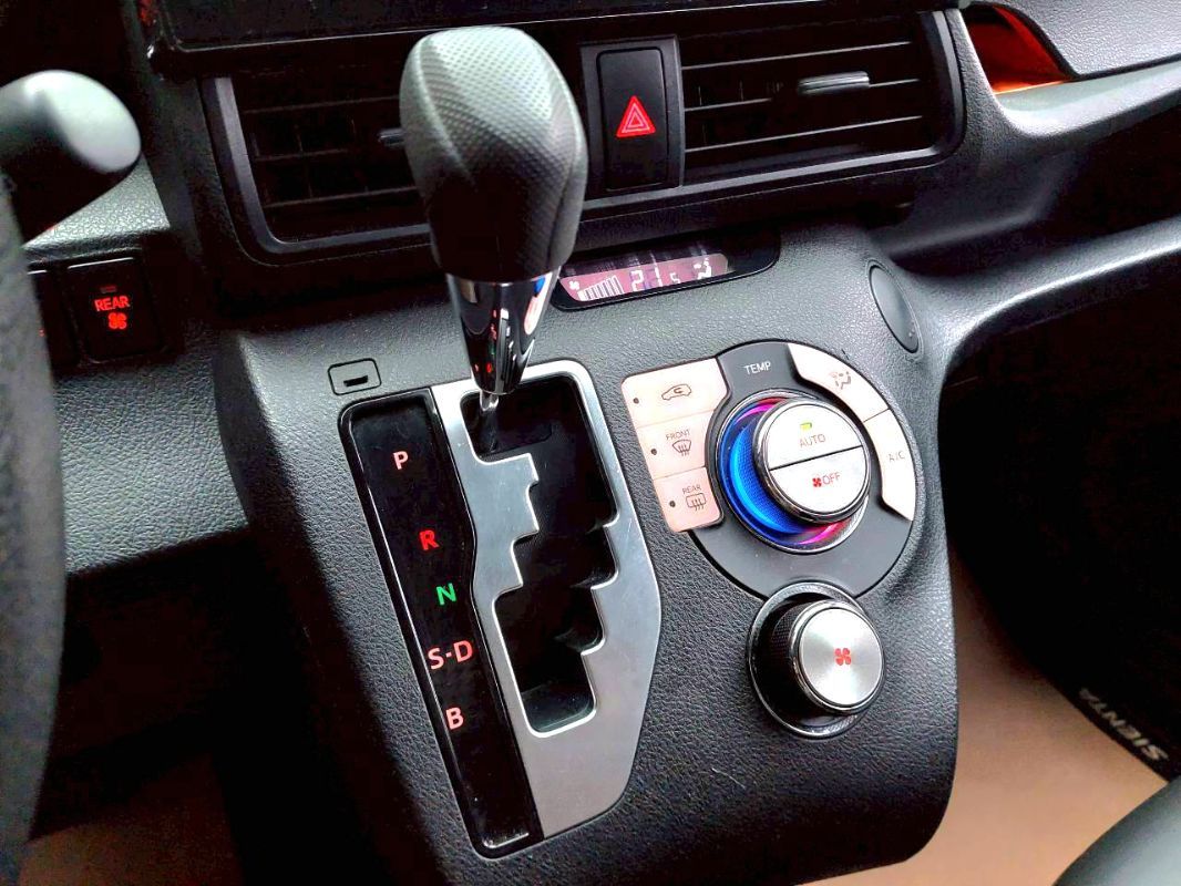 TOYOTA SIENTA 圖 13