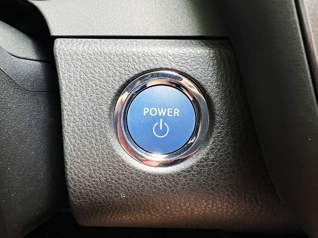 TOYOTA CAMRY HYBRID 圖 8