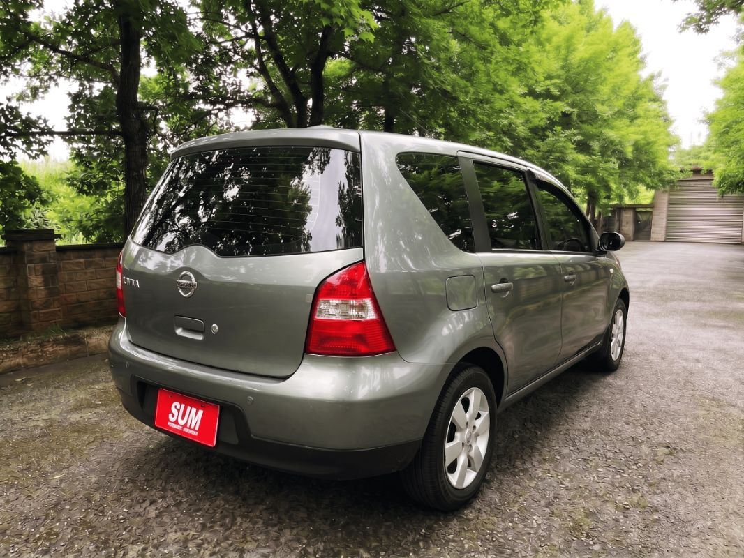 NISSAN LIVINA 圖 10