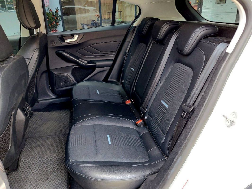 FORD FOCUS ACTIVE 圖 6