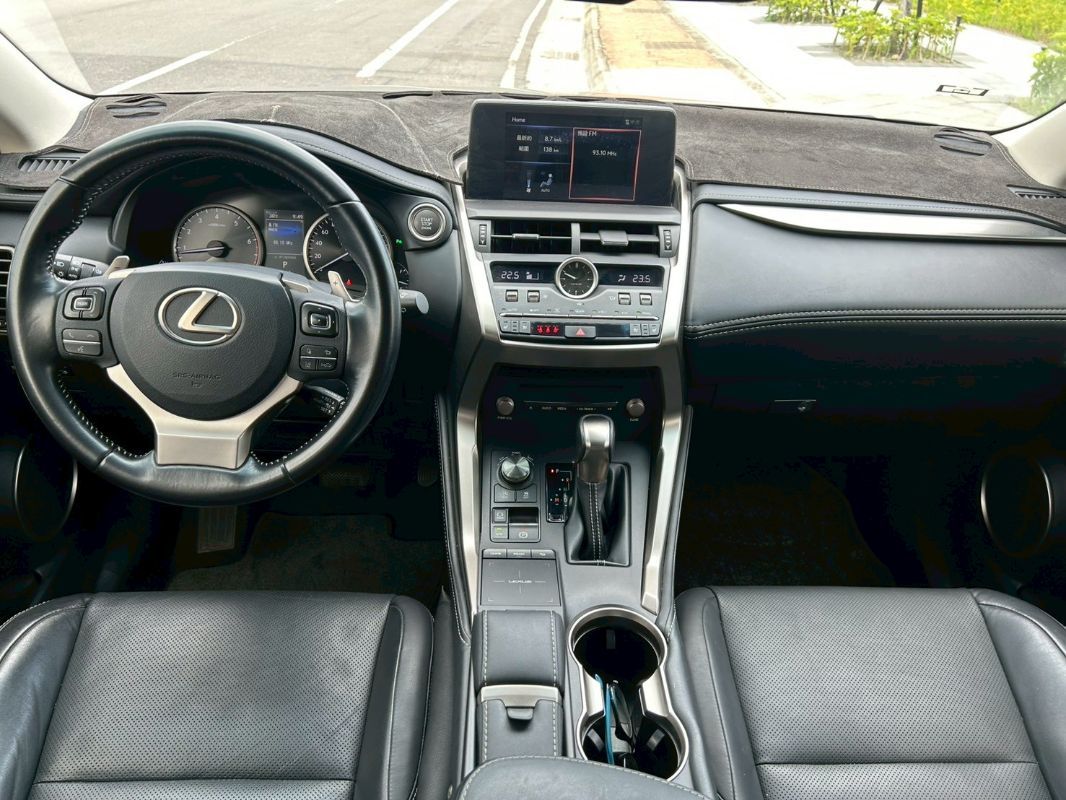 LEXUS NX300 圖 4