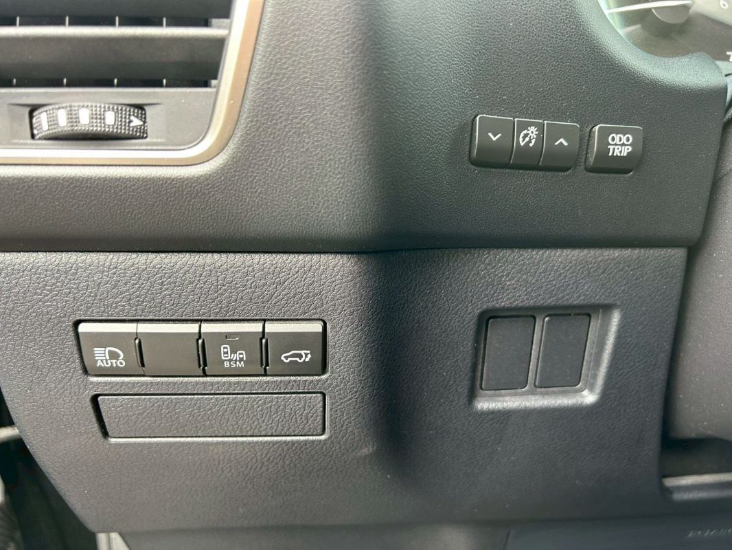 LEXUS NX300 圖 8