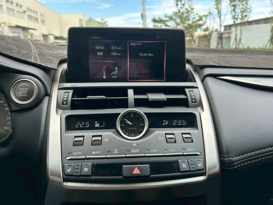 LEXUS NX300 圖 9