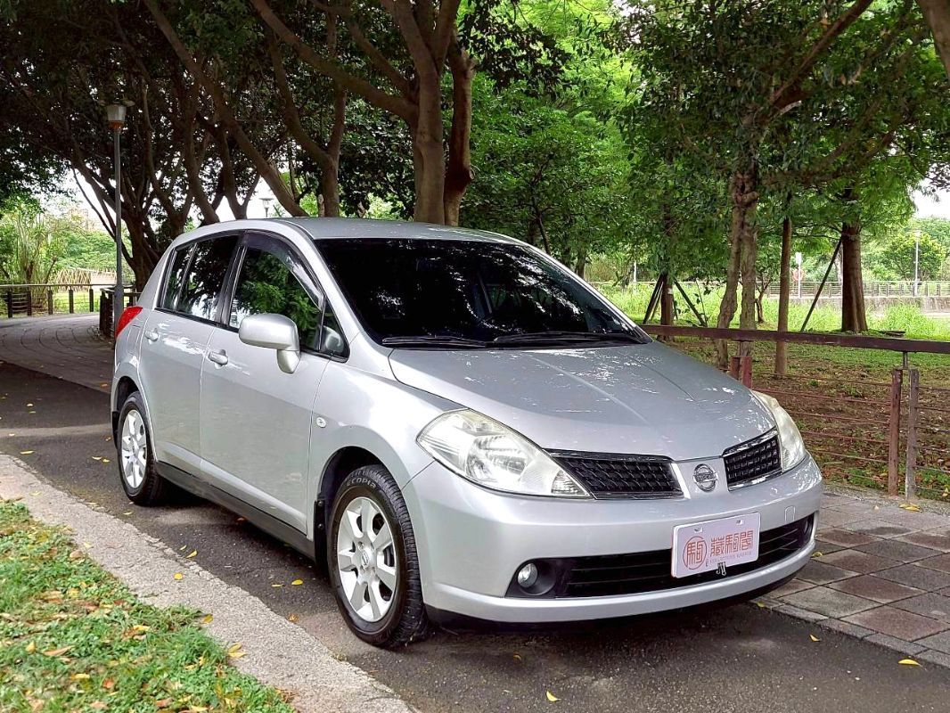 NISSAN TIIDA 圖 3