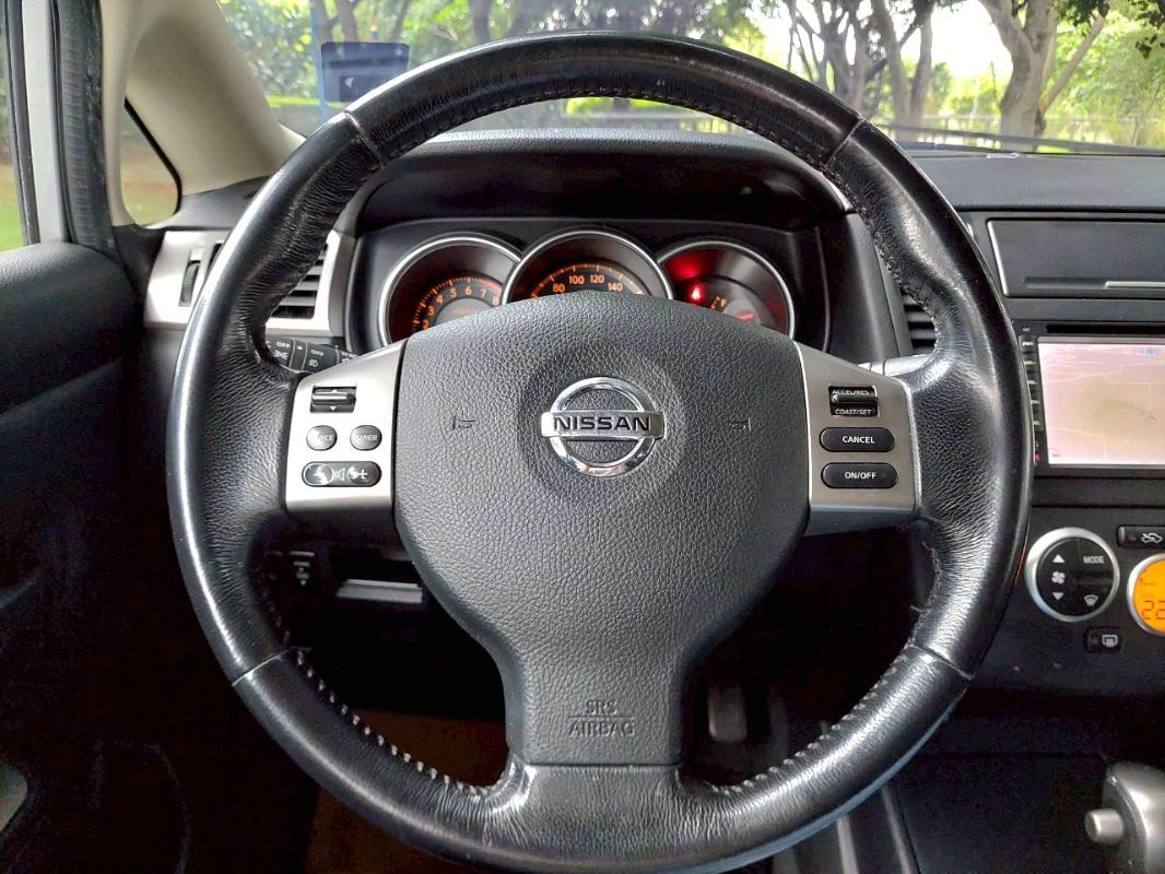 NISSAN TIIDA 圖 7