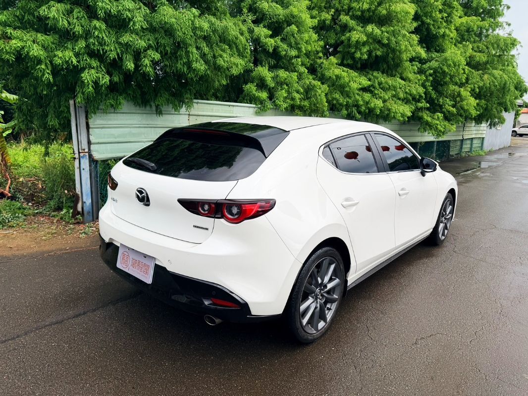 MAZDA MAZDA 3 圖 10