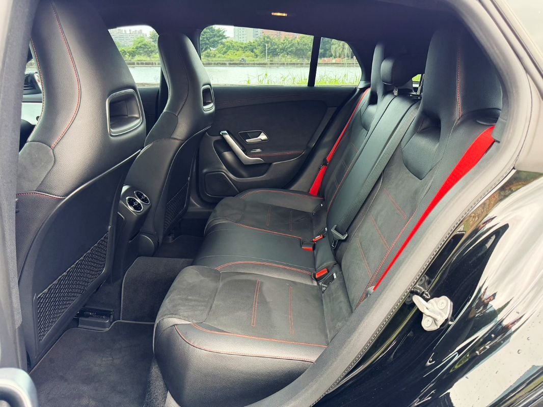 BENZ CLA35 AMG 圖 6
