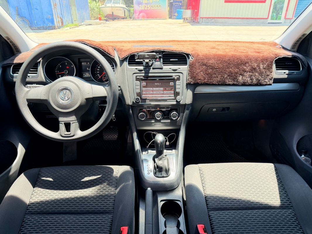 VOLKSWAGEN GOLF 圖 4
