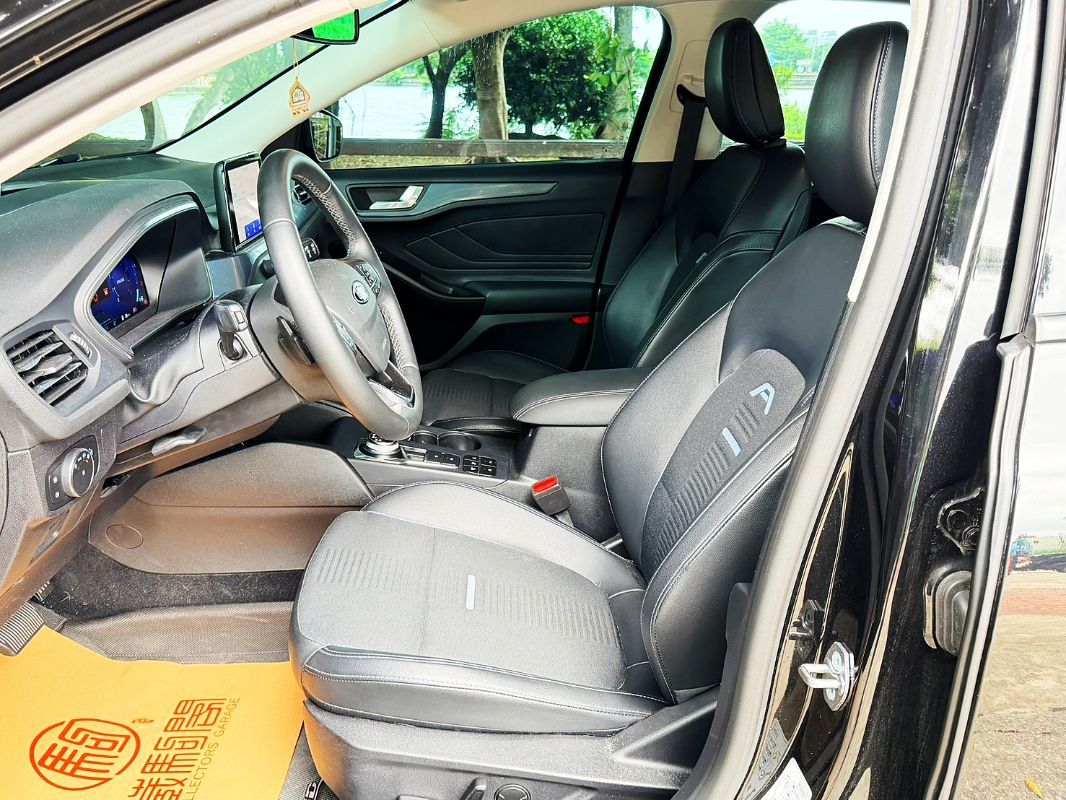 FORD FOCUS ACTIVE 圖 5
