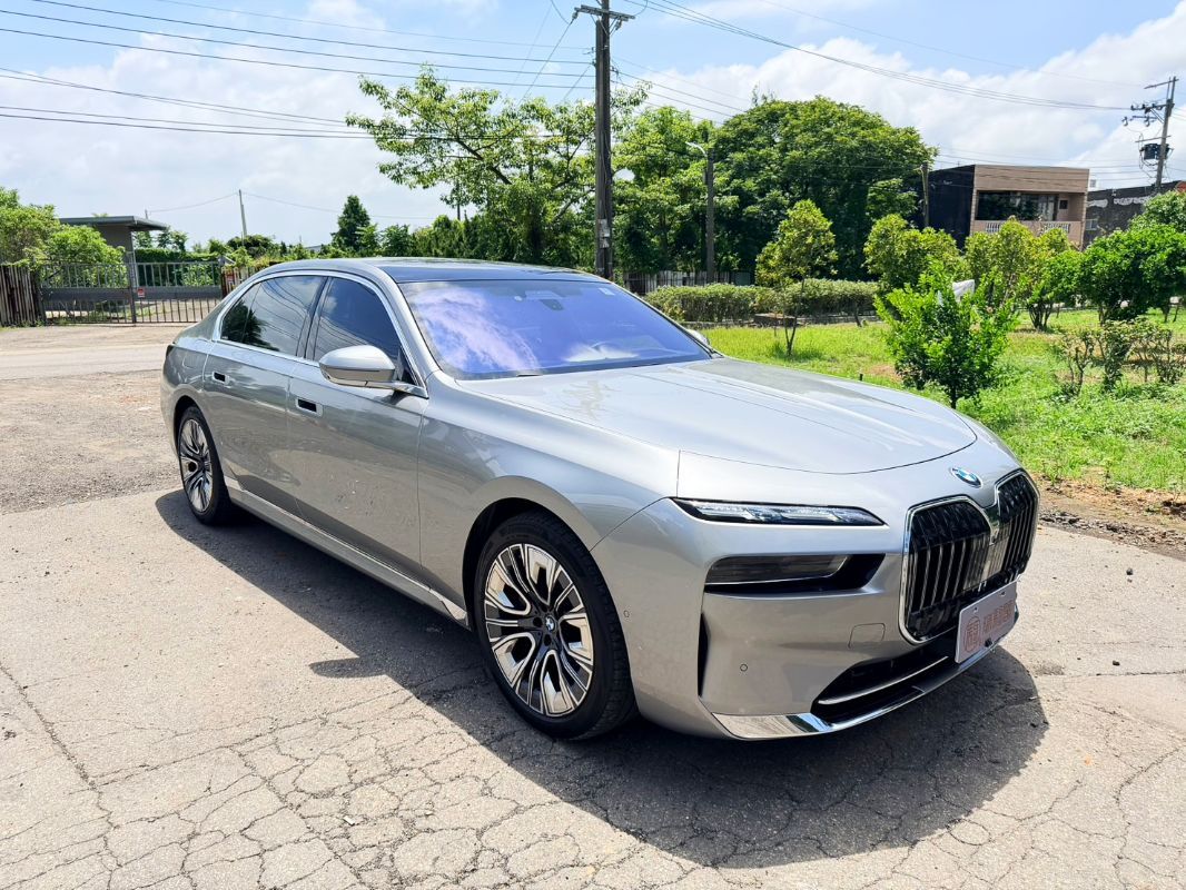 BMW 735I 圖 3