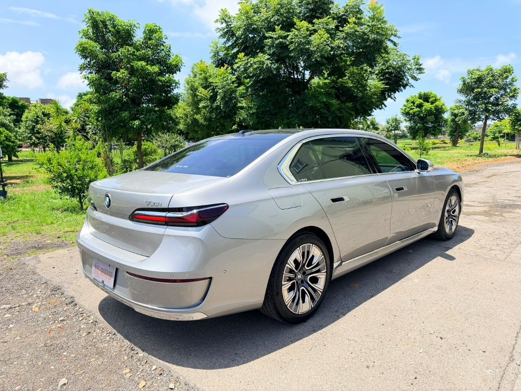BMW 735I 圖 15