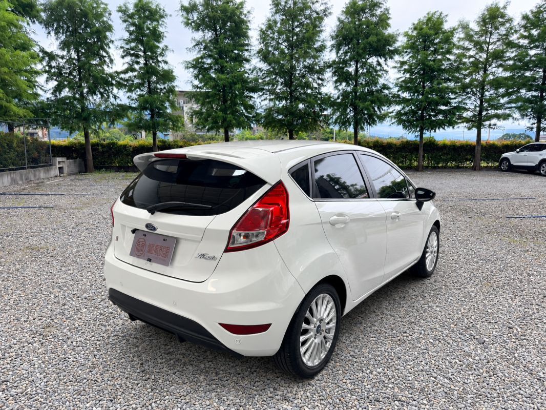 FORD FIESTA 圖 11