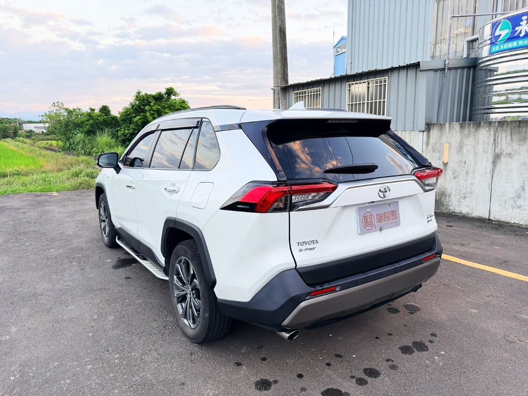 TOYOTA RAV4 HYBRID 圖 13